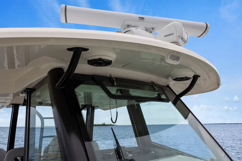 Slide: The Image of Boston Whaler 360 Outrage 2024 - 17