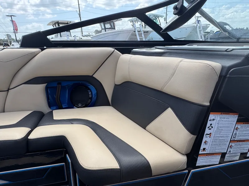 Slide: The Image of Centurion Ri 230 2022 - 13