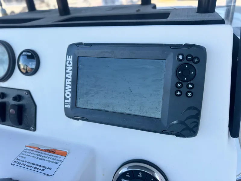 Slide: The Image of Yamaha 210 FSH DLX 2018 - 19