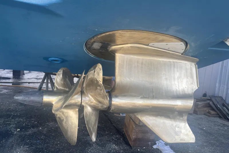 Slide: The Image of Propeller of 2015 Albemarle 360 Express Fisherman boat, close-up view. - 91