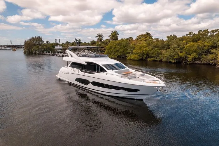 The Image of 2020 Sunseeker 76 Yacht - Image 1 - 1