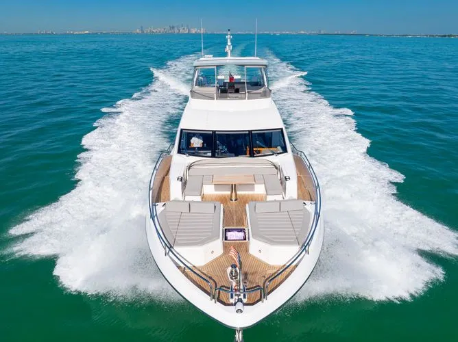 Slide: The Image of 2020 Sunseeker 76 Yacht - Image 12 - 12