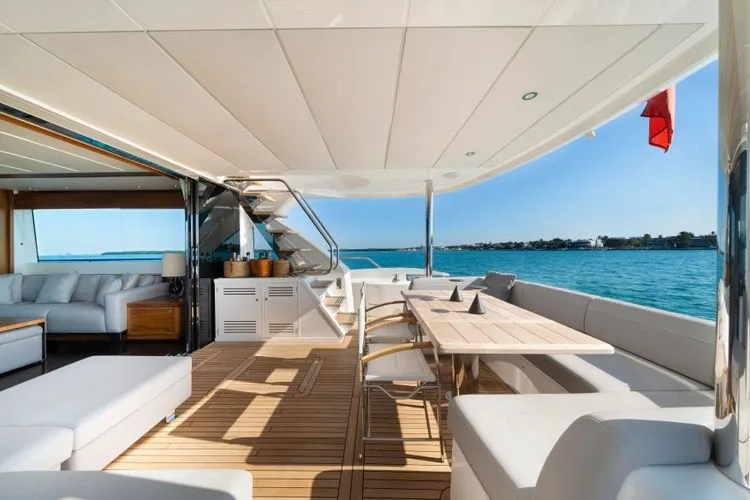 Slide: The Image of 2020 Sunseeker 76 Yacht - Image 23 - 23