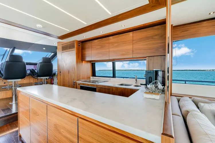 Slide: The Image of 2020 Sunseeker 76 Yacht - Image 32 - 32