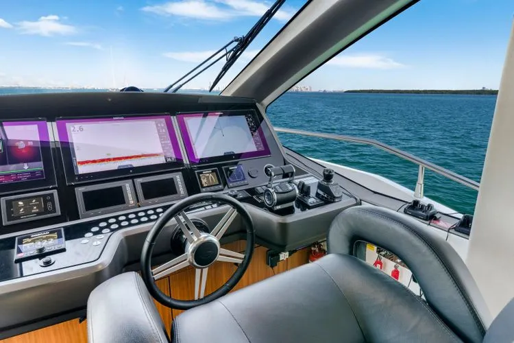 Slide: The Image of 2020 Sunseeker 76 Yacht - Image 40 - 40