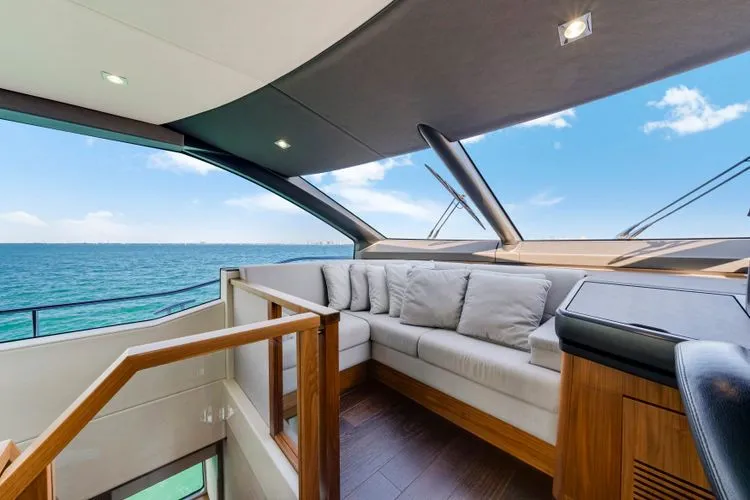 Slide: The Image of 2020 Sunseeker 76 Yacht - Image 44 - 44