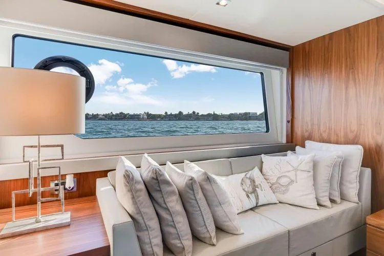 Slide: The Image of 2020 Sunseeker 76 Yacht - Image 49 - 49