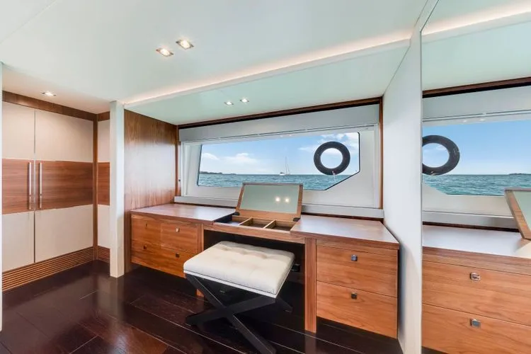 Slide: The Image of 2020 Sunseeker 76 Yacht - Image 56 - 56