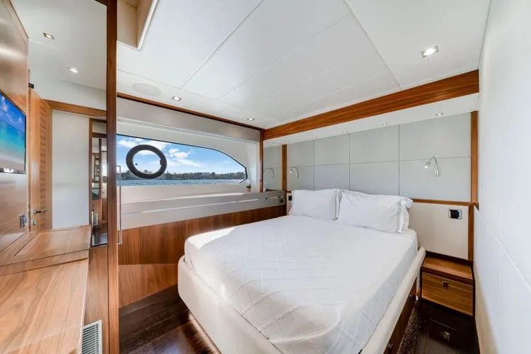 Slide: The Image of 2020 Sunseeker 76 Yacht - Image 57 - 57