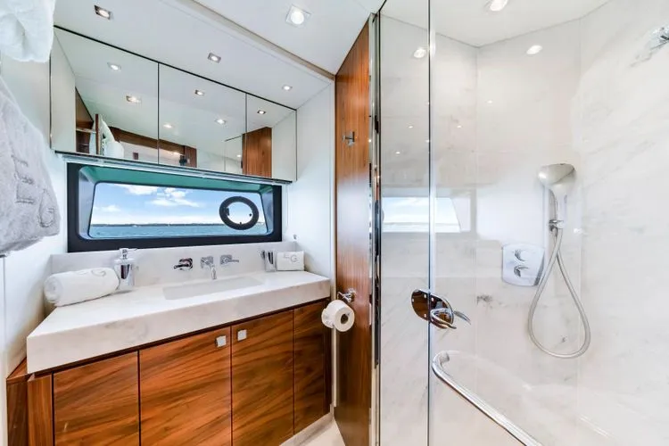 Slide: The Image of 2020 Sunseeker 76 Yacht - Image 64 - 64