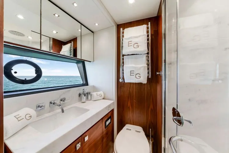 Slide: The Image of 2020 Sunseeker 76 Yacht - Image 67 - 67