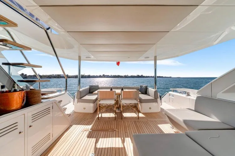 Slide: The Image of 2020 Sunseeker 76 Yacht - Image 69 - 69