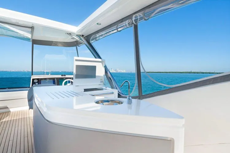 Slide: The Image of 2020 Sunseeker 76 Yacht - Image 82 - 82