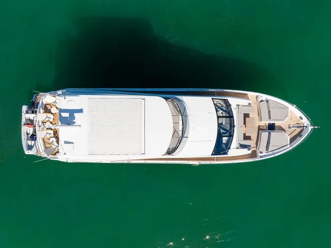 Slide: The Image of 2020 Sunseeker 76 Yacht - Image 96 - 96