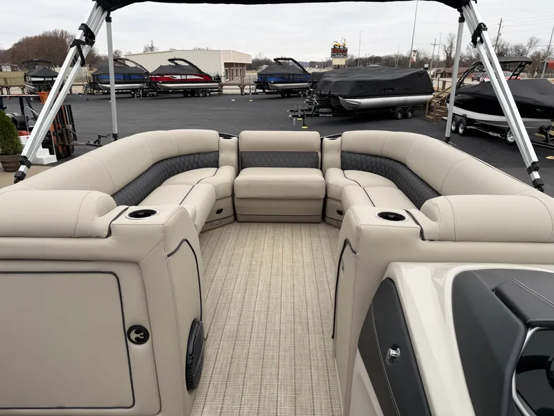 Slide: The Image of Barletta L25UC 2019 - 18