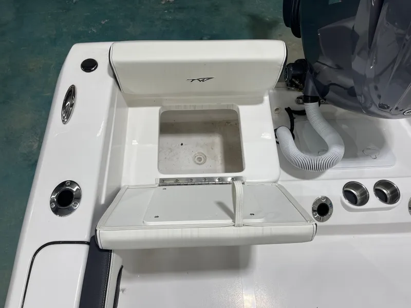 Slide: The Image of Tidewater 198 CC Adventure 2026 - 21