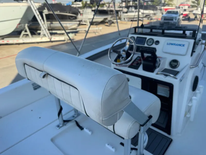 Slide: The Image of Yamaha 210 FSH DLX 2018 - 15