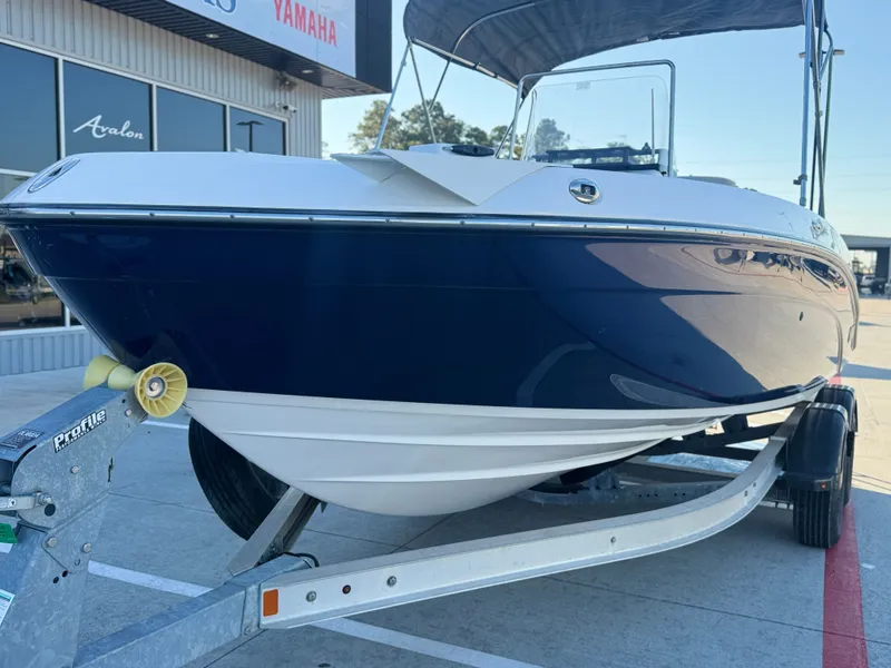 Slide: The Image of Yamaha 210 FSH DLX 2018 - 8