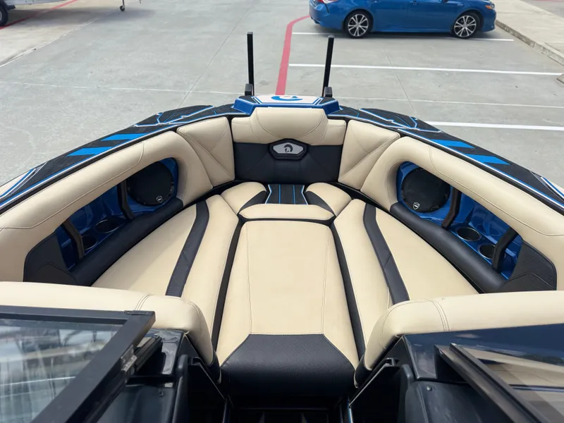 Slide: The Image of Centurion Ri 230 2022 - 15