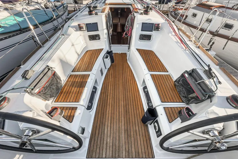 Slide: The Image of Jeanneau Sun Odyssey 349 2022 - 52