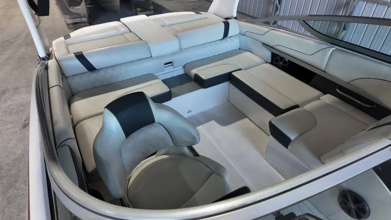 Slide: The Image of Regal 2100 2018 - 37