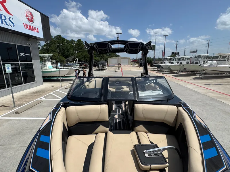 Slide: The Image of Centurion Ri 230 2022 - 22