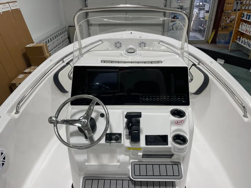 Slide: The Image of Tidewater 198 CC Adventure 2026 - 9