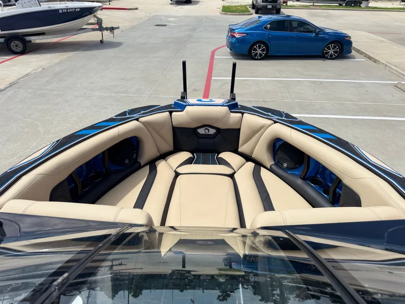 Slide: The Image of Centurion Ri 230 2022 - 16