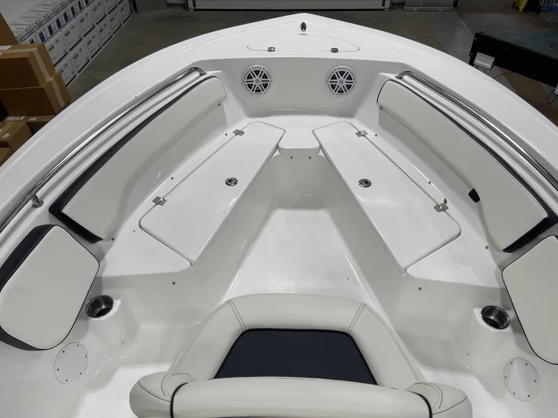 Slide: The Image of Tidewater 198 CC Adventure 2026 - 16