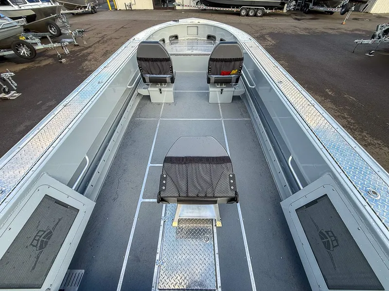 Slide: The Image of Hewescraft 220 Pioneer 2026 - 22