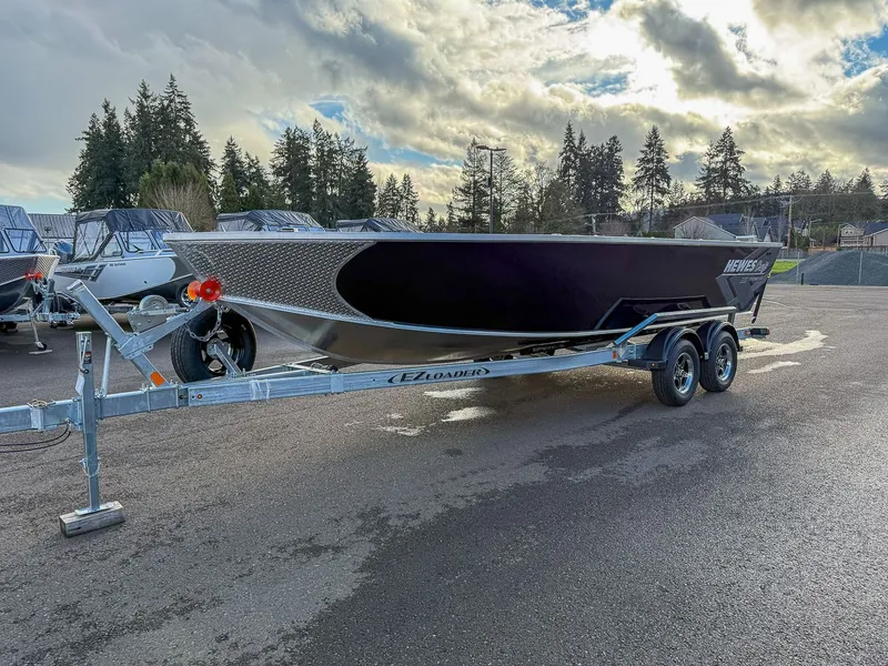 Slide: The Image of Hewescraft 220 Pioneer 2026 - 7