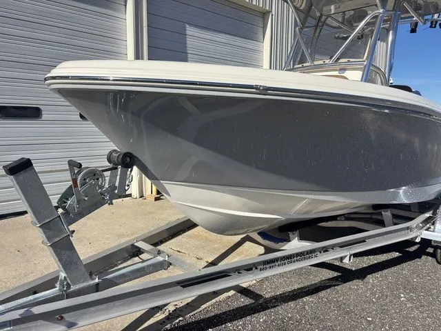 Slide: The Image of Pioneer 202 Sportfish 2026 - 14