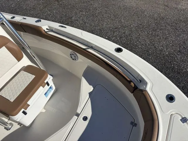 Slide: The Image of Pioneer 202 Sportfish 2026 - 19