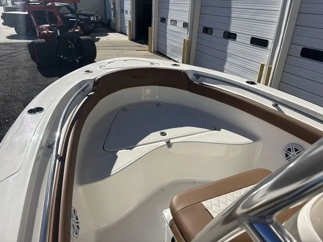 Slide: The Image of Pioneer 202 Sportfish 2026 - 20