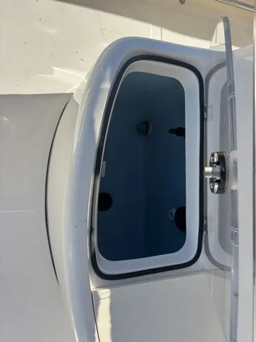 Slide: The Image of Pioneer 202 Sportfish 2026 - 22