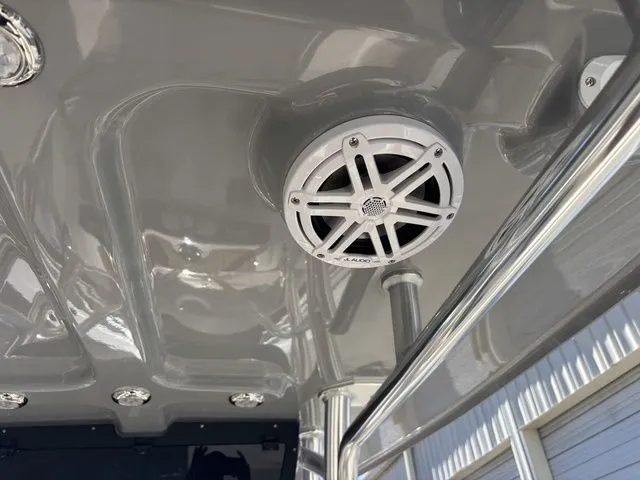 Slide: The Image of Pioneer 202 Sportfish 2026 - 24