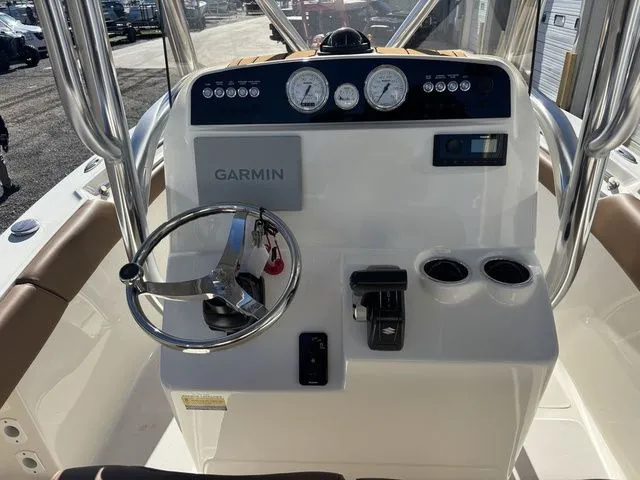 Slide: The Image of Pioneer 202 Sportfish 2026 - 26