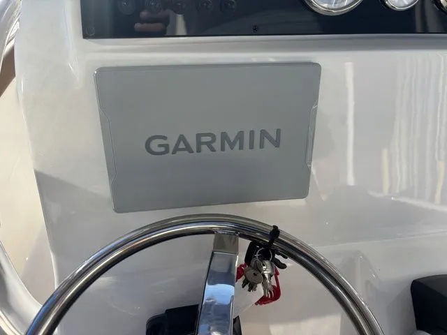 Slide: The Image of Pioneer 202 Sportfish 2026 - 29