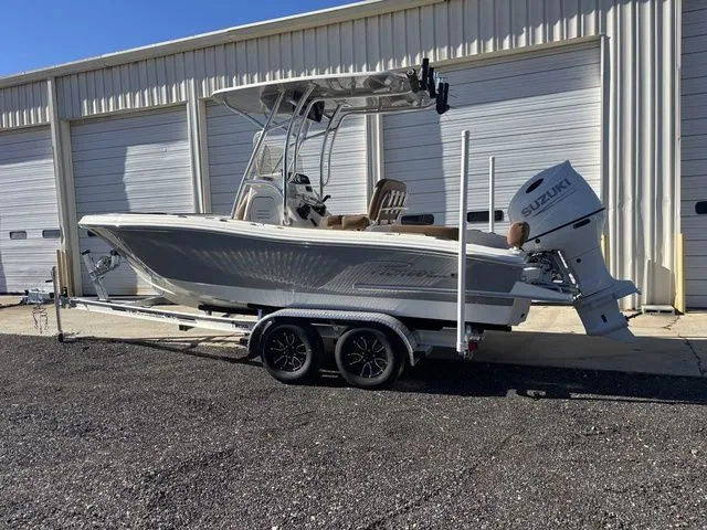 Slide: The Image of Pioneer 202 Sportfish 2026 - 3