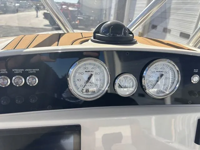 Slide: The Image of Pioneer 202 Sportfish 2026 - 34