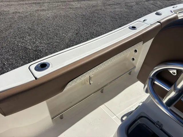 Slide: The Image of Pioneer 202 Sportfish 2026 - 40