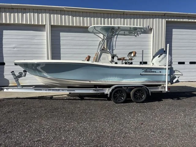 The Image of Pioneer 220 Bay Sport 2026 - 1