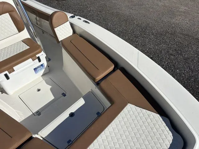 Slide: The Image of Pioneer 220 Bay Sport 2026 - 10