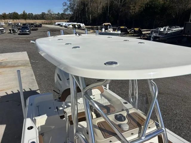 Slide: The Image of Pioneer 220 Bay Sport 2026 - 13