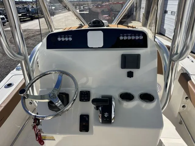 Slide: The Image of Pioneer 220 Bay Sport 2026 - 15