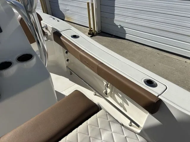 Slide: The Image of Pioneer 220 Bay Sport 2026 - 24