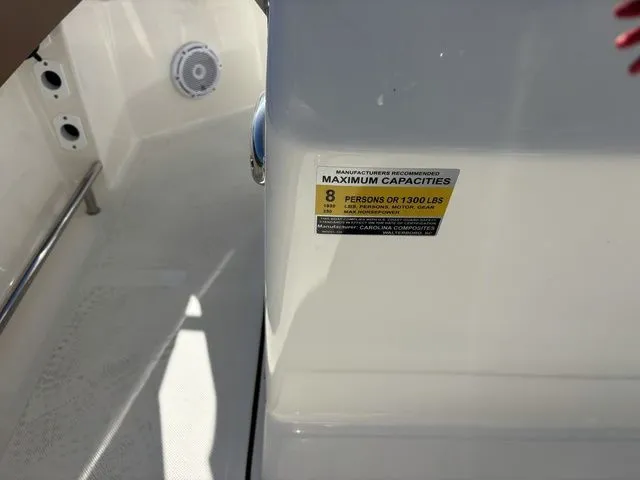 Slide: The Image of Pioneer 220 Bay Sport 2026 - 25