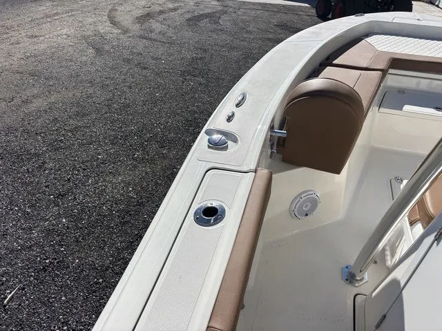 Slide: The Image of Pioneer 220 Bay Sport 2026 - 27