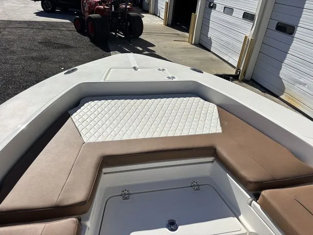 Slide: The Image of Pioneer 220 Bay Sport 2026 - 28