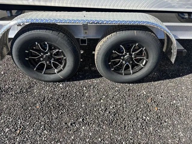 Slide: The Image of Pioneer 220 Bay Sport 2026 - 32